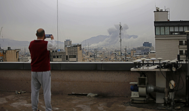 إسرائيل تخطط لاستمرار الحرب لثلاثة أسابيع؛ صواريخ إيرانية على تل أبيب والنقب