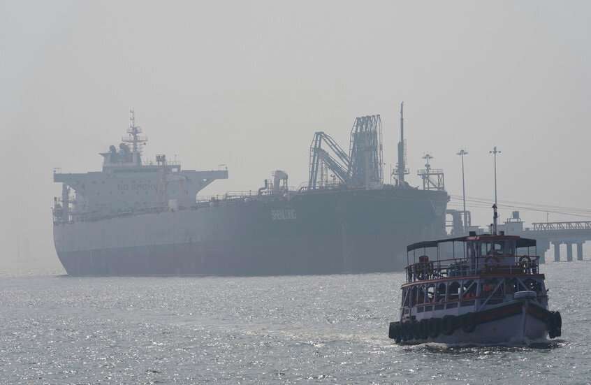 ترامب يدعو لتحالف دولي لتأمين مضيق هرمز