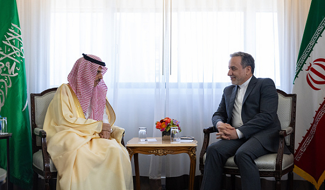 إيران تعرض الوساطة بين السعودية والحوثيين