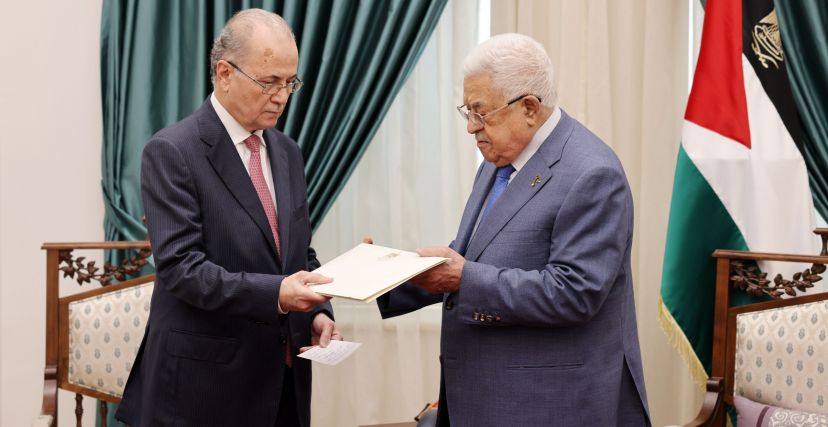 صحيفة أمريكية: اتفاق وشيك مع السلطة لإيقاف رواتب عائلات الشهداء