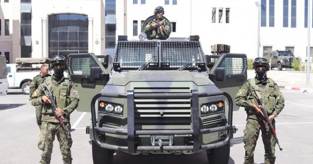 بموافقة "إسرائيل".. السلطة تتسلم مصفحات وأسلحة أمريكية بوساطة الأردن