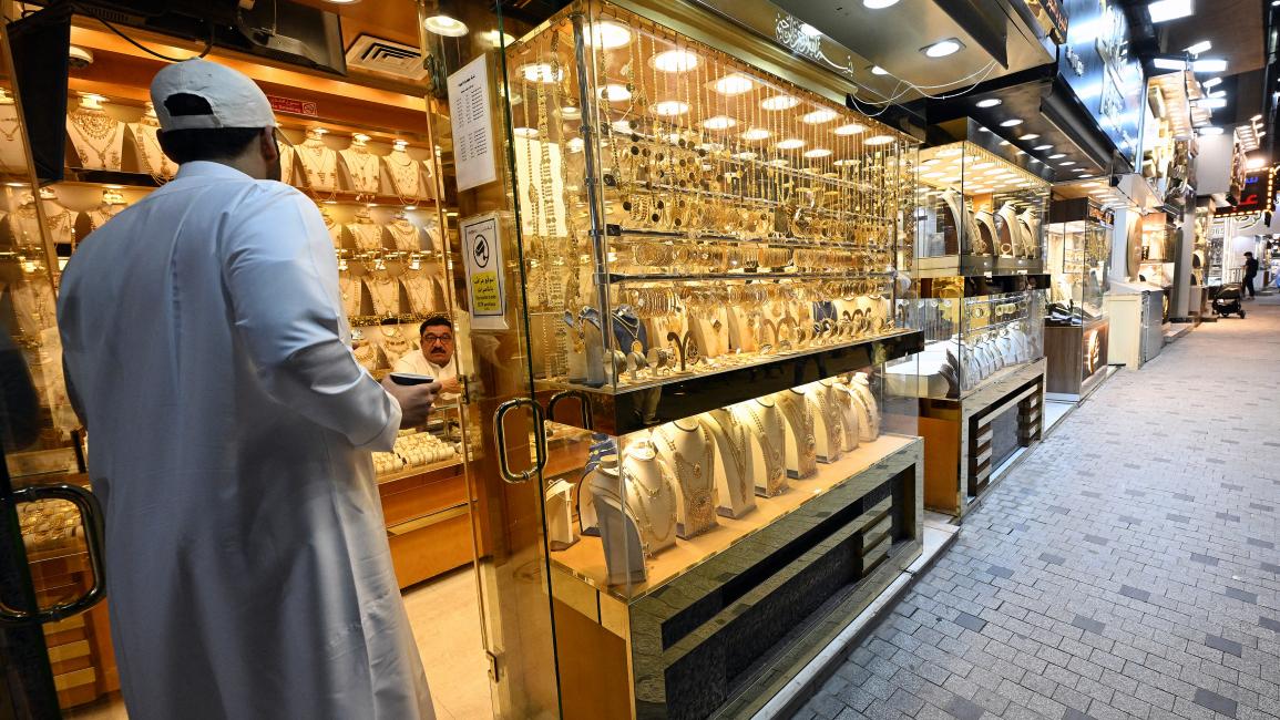 الأسواق اليوم | ارتفاع الذهب والأسهم وتراجع الدولار
