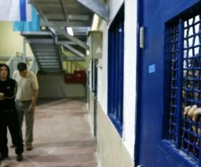 الاحتلال يعلن سجن "جلبوع" منطقة حمراء ويغلقه بالكامل لارتفاع الإصابات بكورونا لـ90