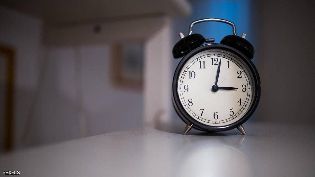 الاستيقاظ مبكرا بساعة عن المعتاد. دراسة تكشف "فائدة عظيمة"