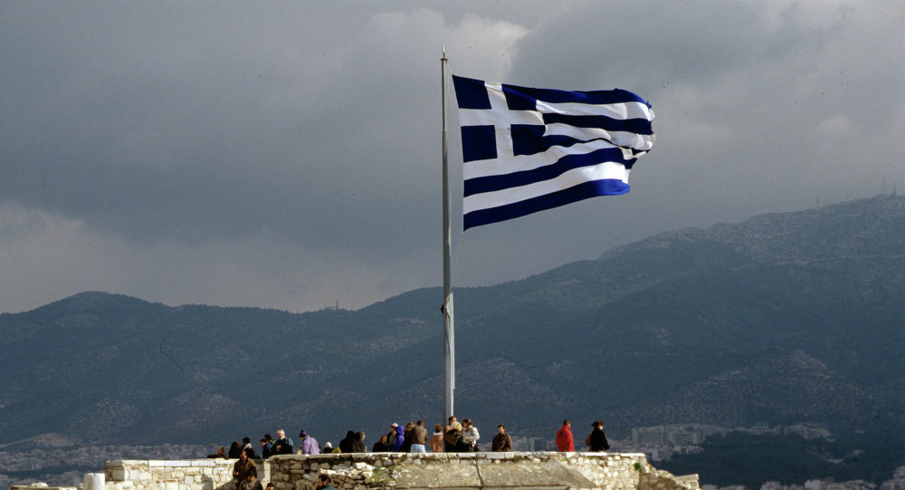 استطلاع: اليونانيون يؤيدون البقاء في أوروبا