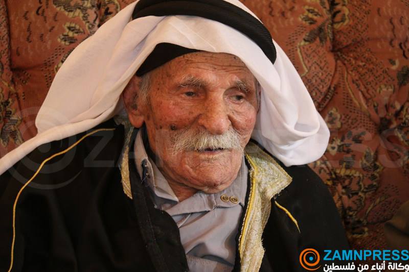 في غزة: لديه أكثر من 320 حفيد ويتناول نصف أرنب يوميًا ! اخبار فلسطين