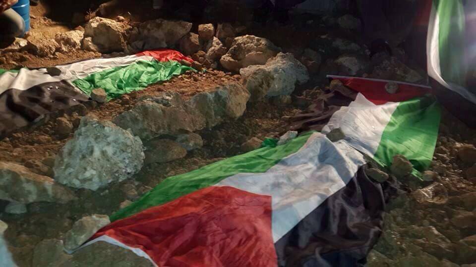 المئات يشيعون جثماني الشهيدين أبو جمل في السواحرة الشرقية الشهيدين أبو جمل