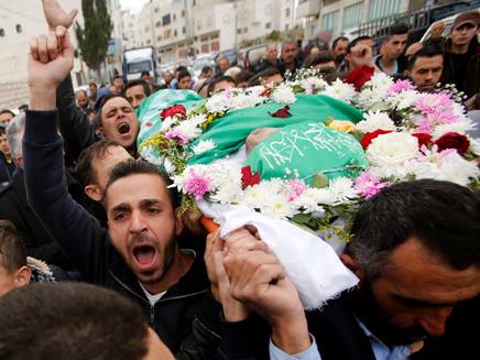 مطالبات إسرائيلية بإعادة احتجاز جثمان الشهيد الشريف