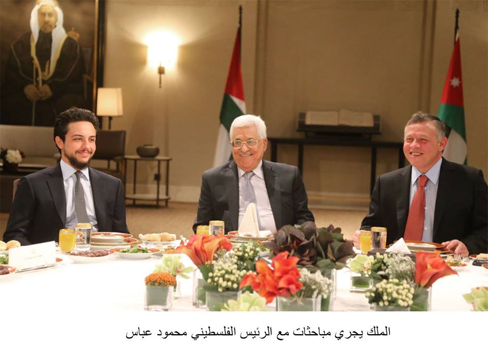 مائدة إفطار تجمع الرئيس عباس وملك الأردن