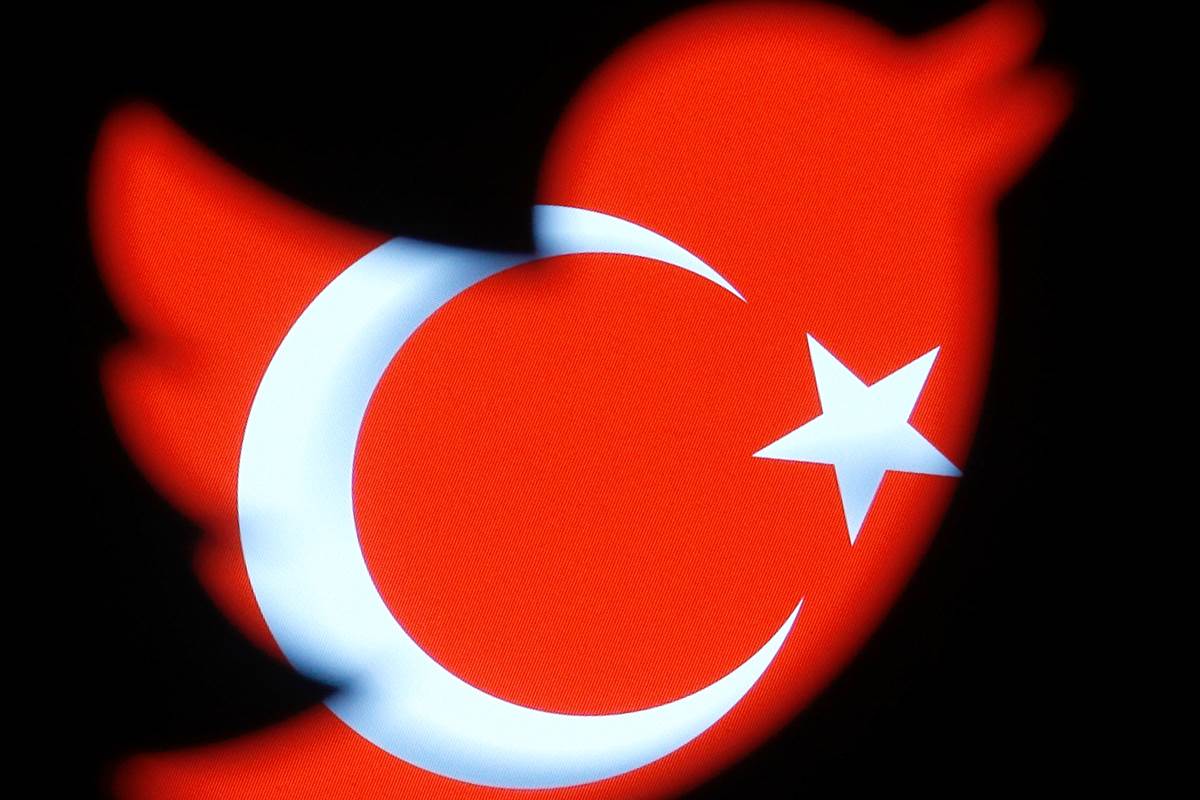 تركيا تحتجز صحفيا بشأن تغريدات عن الصراع الكردي