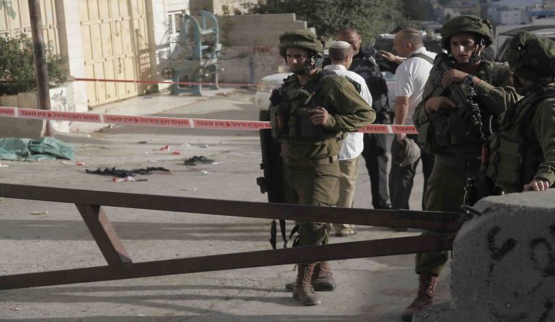 الإعلام العبري: العثور على جثة ضابط "إسرائيلي" مقتولاً في أحرش الخليل