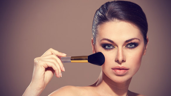 اكتشفي أكثر الأخطاء شيوعاً في المكياج