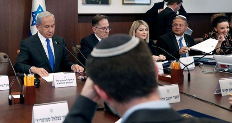 "الكابينت" يصادق بشروط على منع انهيار السلطة