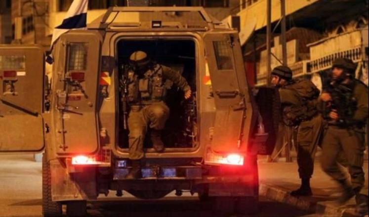 نابلس: الاحتلال يعتقل ضابطا في أجهزة الأمن الفلسطينية