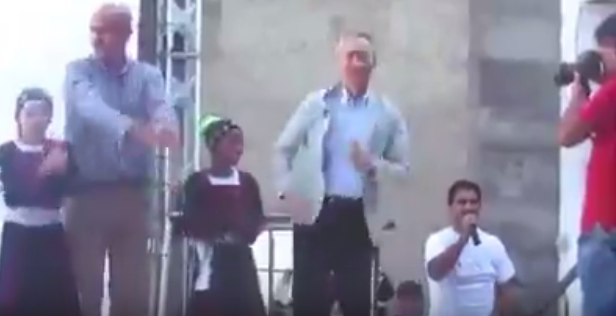 فيديو: مسؤول ياباني يرقص "الدحيّة" في غزة