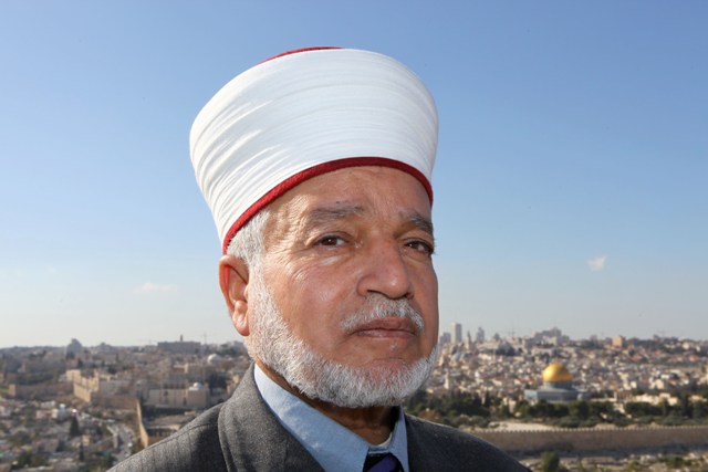 مقتي القدس يحذر من تصاعد وتيرة الاعتداءات في الاقصى مفتي القدس