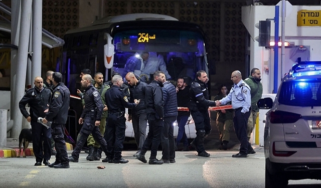 حاجز شعفاط: إصابة فلسطيني برصاص الاحتلال بزعم تنفيذه عملية طعن