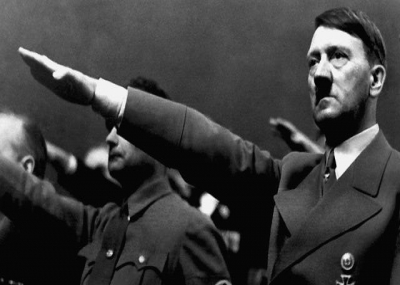 هجوم وحشي أدى إلى الى مقتل قط لأنه يشبه هتلر ! هتلر