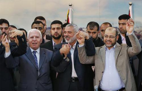 الفلسطينيون