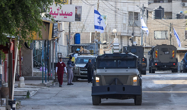 عدوان على جنين لليوم الثاني واقتحامات واعتقالات بالضفة