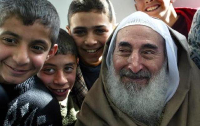 في الذكرى "11" لاستشهاده..كيف اتخذ الاحتلال قرار اغتيال "الياسين"؟ الشيخ أحمد ياسين