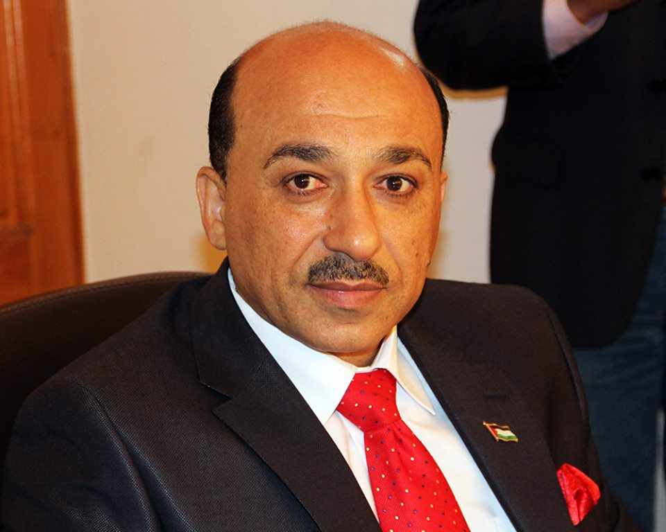 الاحتلال يوافق على إدخال مواد بناء لـ 663 منزلًا مهدمًا الاحتلال يوافق على إدخال مواد بناء لـ 663 منزلًا مهدمًا