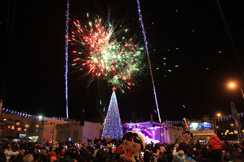 إضاءة شجرة الميلاد في بيت ساحور
