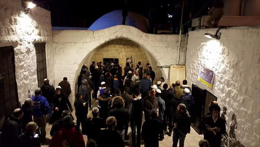 الاحتلال يلغي دخول 1500 يهودي إلى قبر يوسف