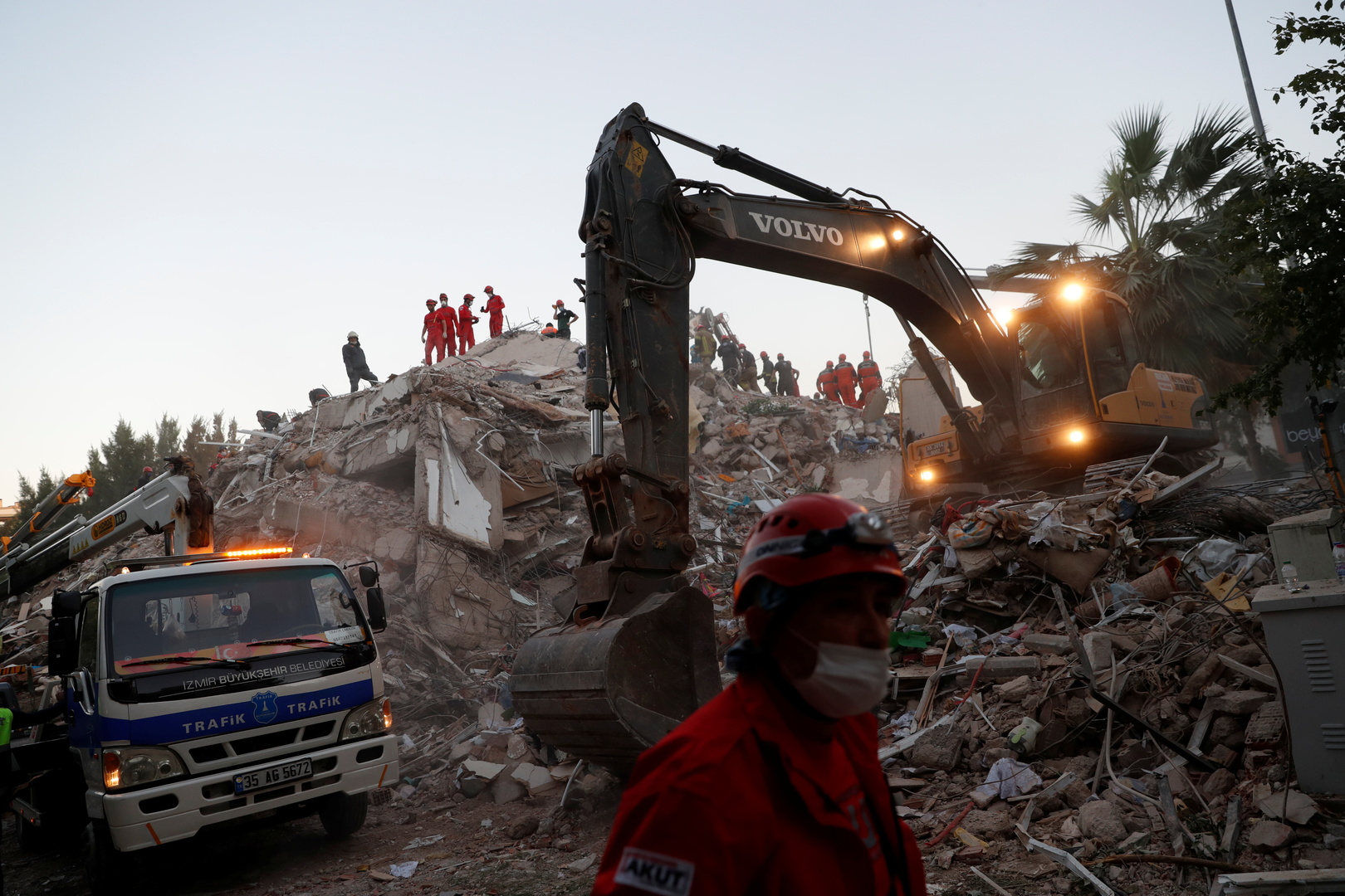 ارتفاع عدد الشهداء الفلسطينيين في زلزال سوريا وتركيا إلى 89 شخصاً