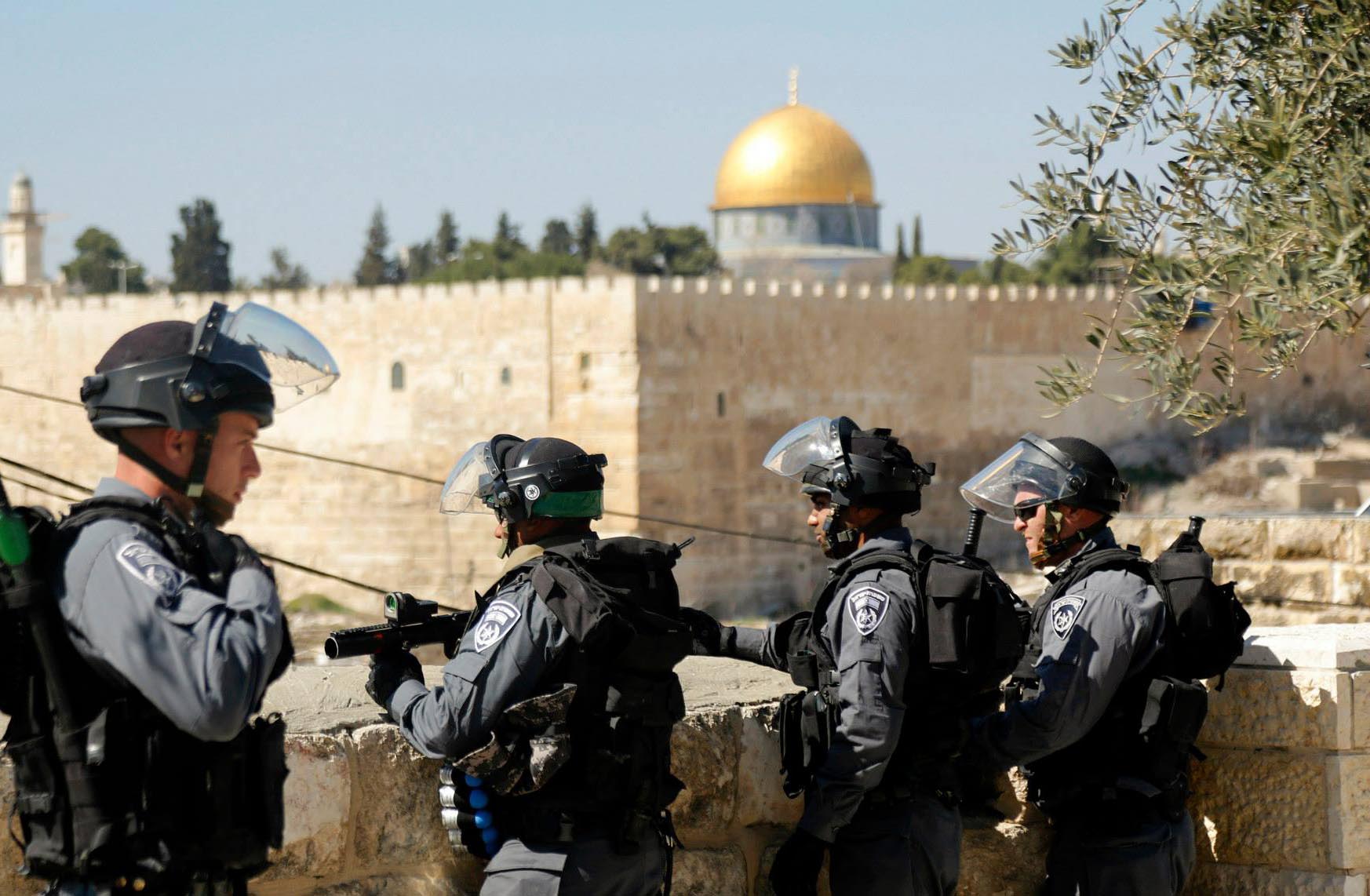 القدس: شرطة الاحتلال تعتقل شابًا من الخليل القدس: شرطة الاحتلال تعتقل شابًا من الخليل