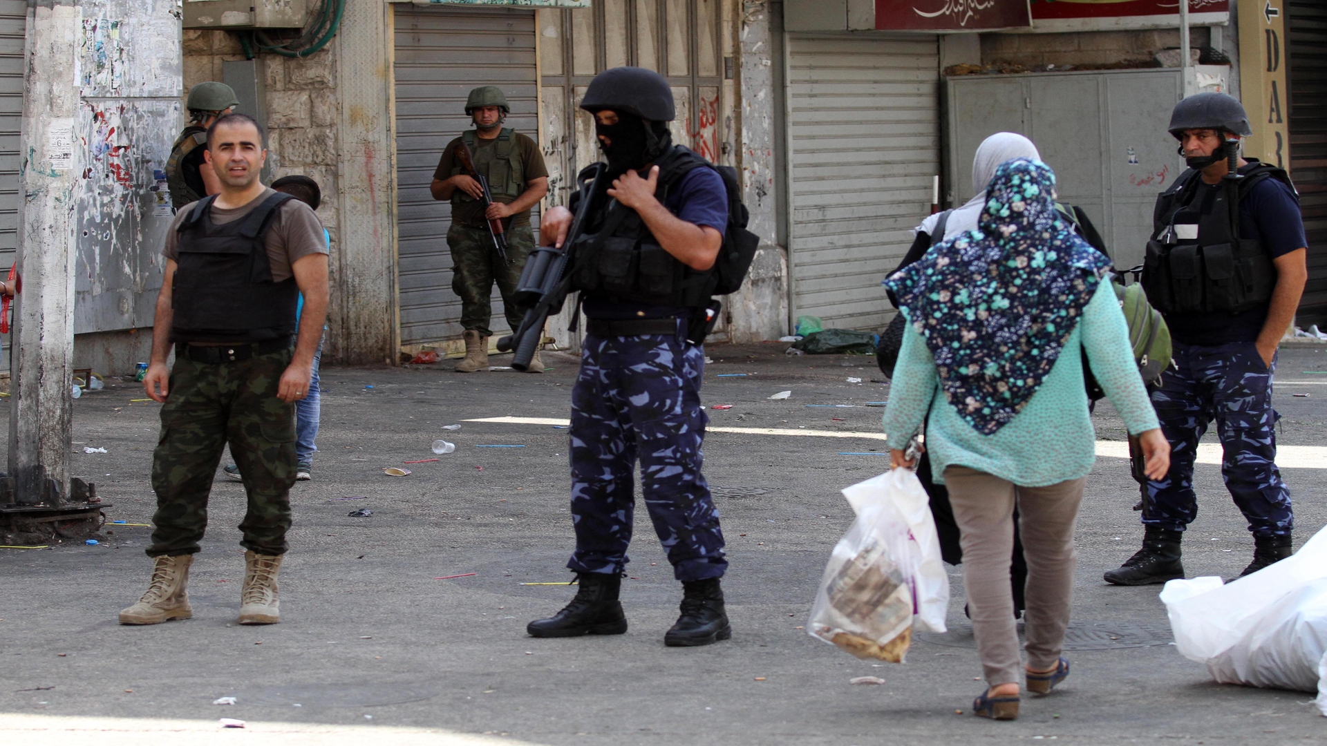 لابيد: استهدفنا أحد قادة "عرين الأسود"- موقع عبري: الأمن الفلسطيني أحبط عملية نابلس