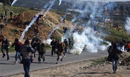 (صورة أرشيفية) مواجهات النبي صالح 