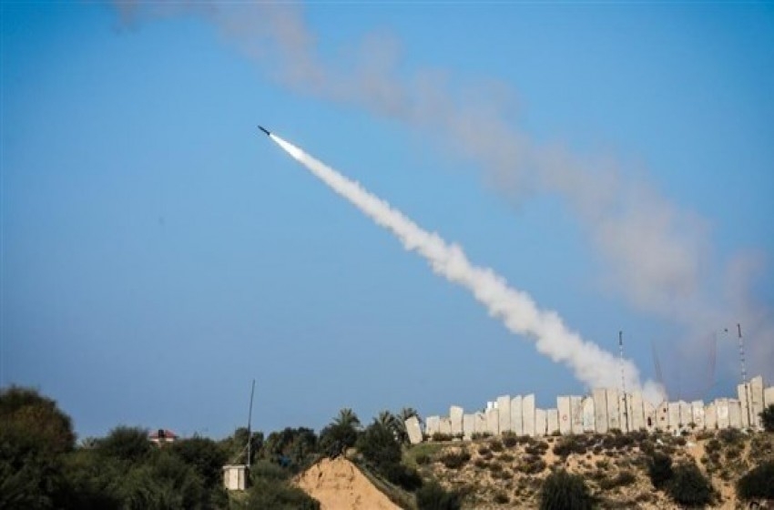 محدث| أكثر من 10 صواريخ وتفعيل صفارات الإنذار في شمال إسرائيل