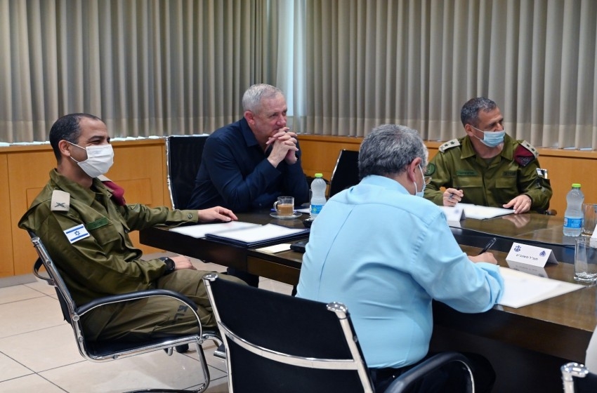 نتائج اجتماع غانتس مع كوخافي حول الهجوم على السفينة الإسرائيلية