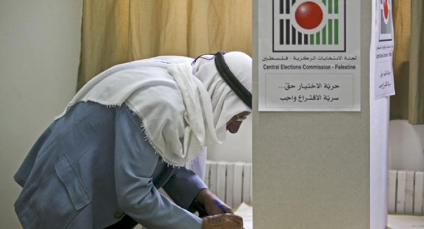 صحيفة "القـدس": السلطة تقرر تأجيل الانتخابات