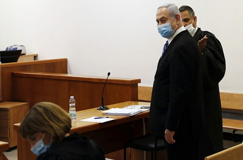 نتنياهو يحاكم في 3 قضايا فساد.. تعرف عليها
