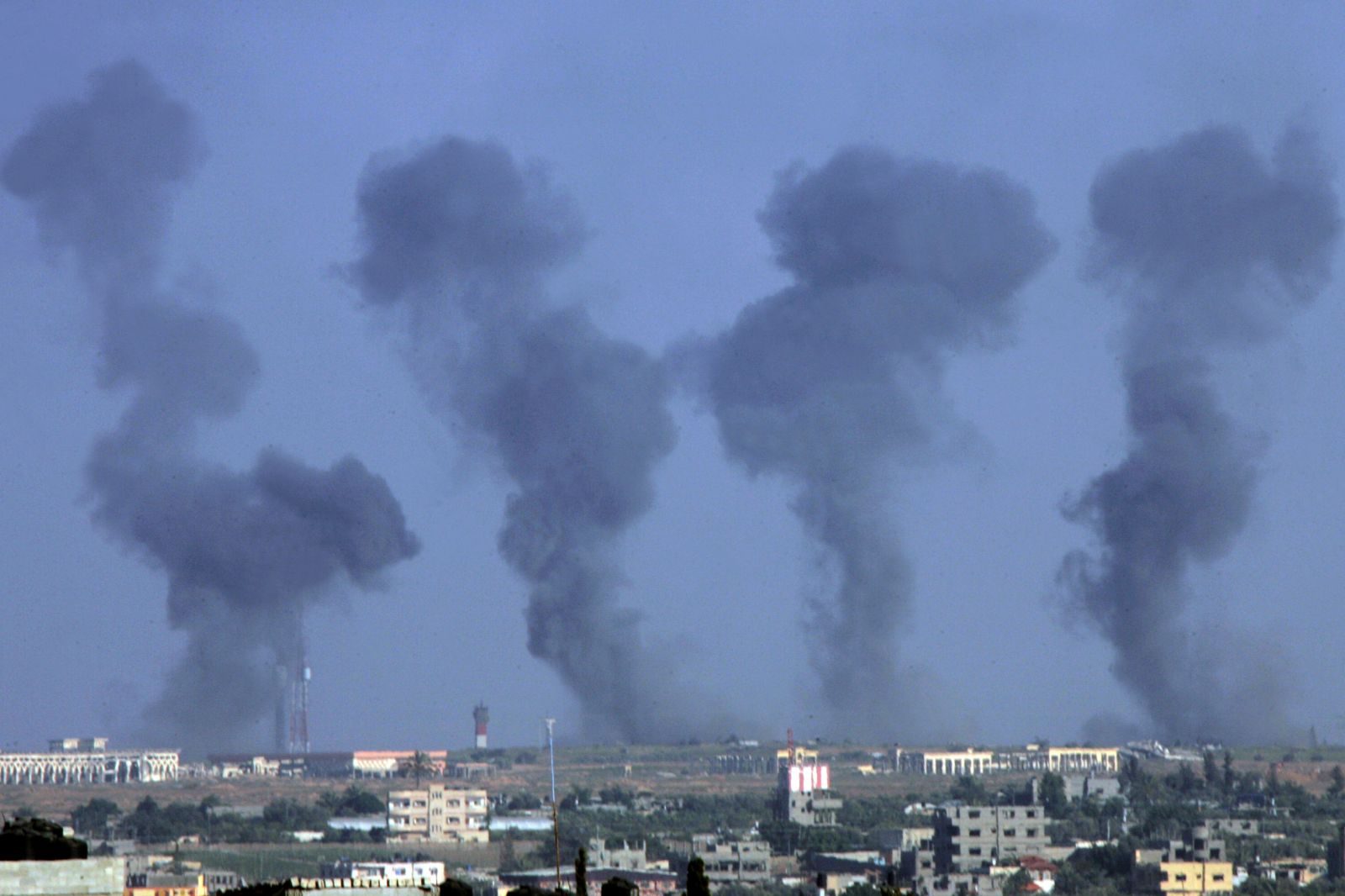 غارات غزة