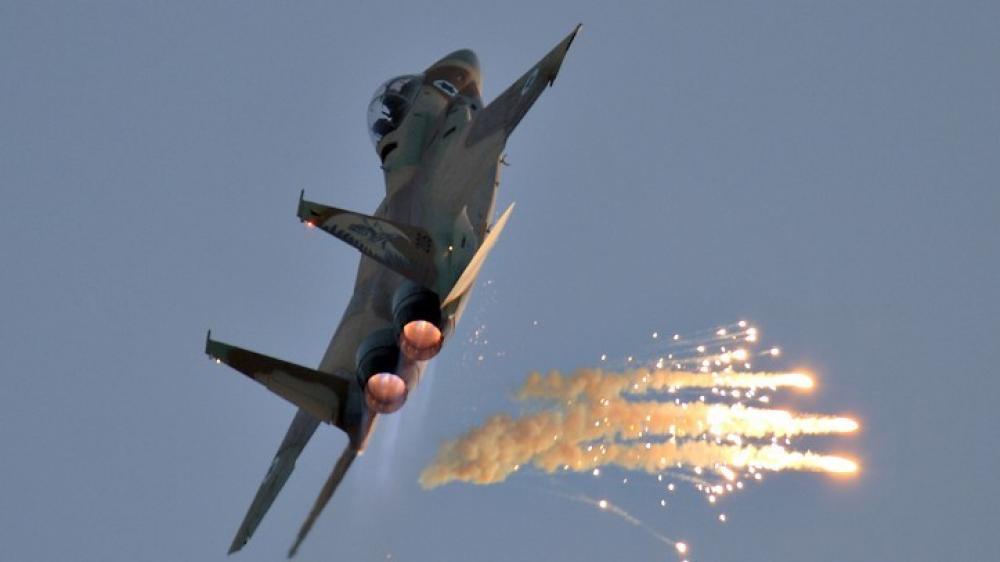 الاحتلال يعترف بمحاولة استهداف طائراته بالصواريخ في سماء غزة