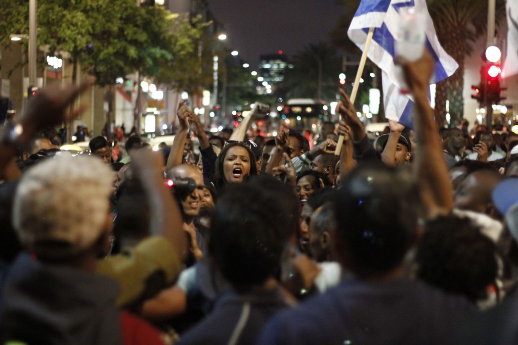اعتقال 17 متظاهرًا أثيوبيًا في تل أبيب