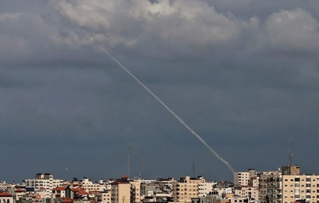 المقاومة الفلسطينية تطلق صاروخ تجربي باتجاه البحر
