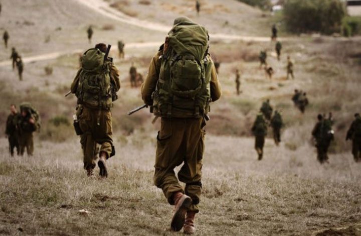 الجيش الإسرائيلي يجري تدريبات لإطلاق قذائف بالغلاف