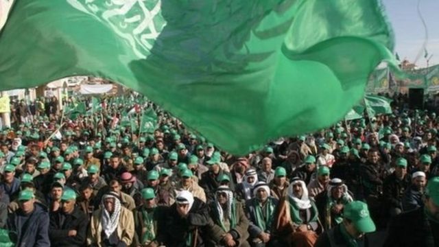 حماس: تصريحات الأحمد تؤكد رغبة السلطة بالاستمرار في الاستيلاء على القرار الفلسطيني