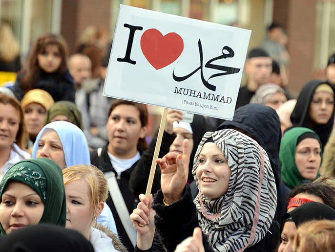 أعداد المسلمين آخذة في التزايد في أوروبا وهي تثقف أبناءها على العداء للمسيحية مسلمي اوروبا