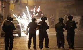 مواجهات عنيفة بين الشبان وقوات الاحتلال في العيسوية شرق القدس