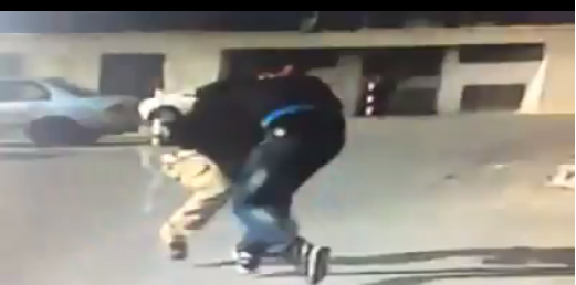 شاهد: اعتقال سائق حاول إيصال هواتف للاسرى اعتقال سائق