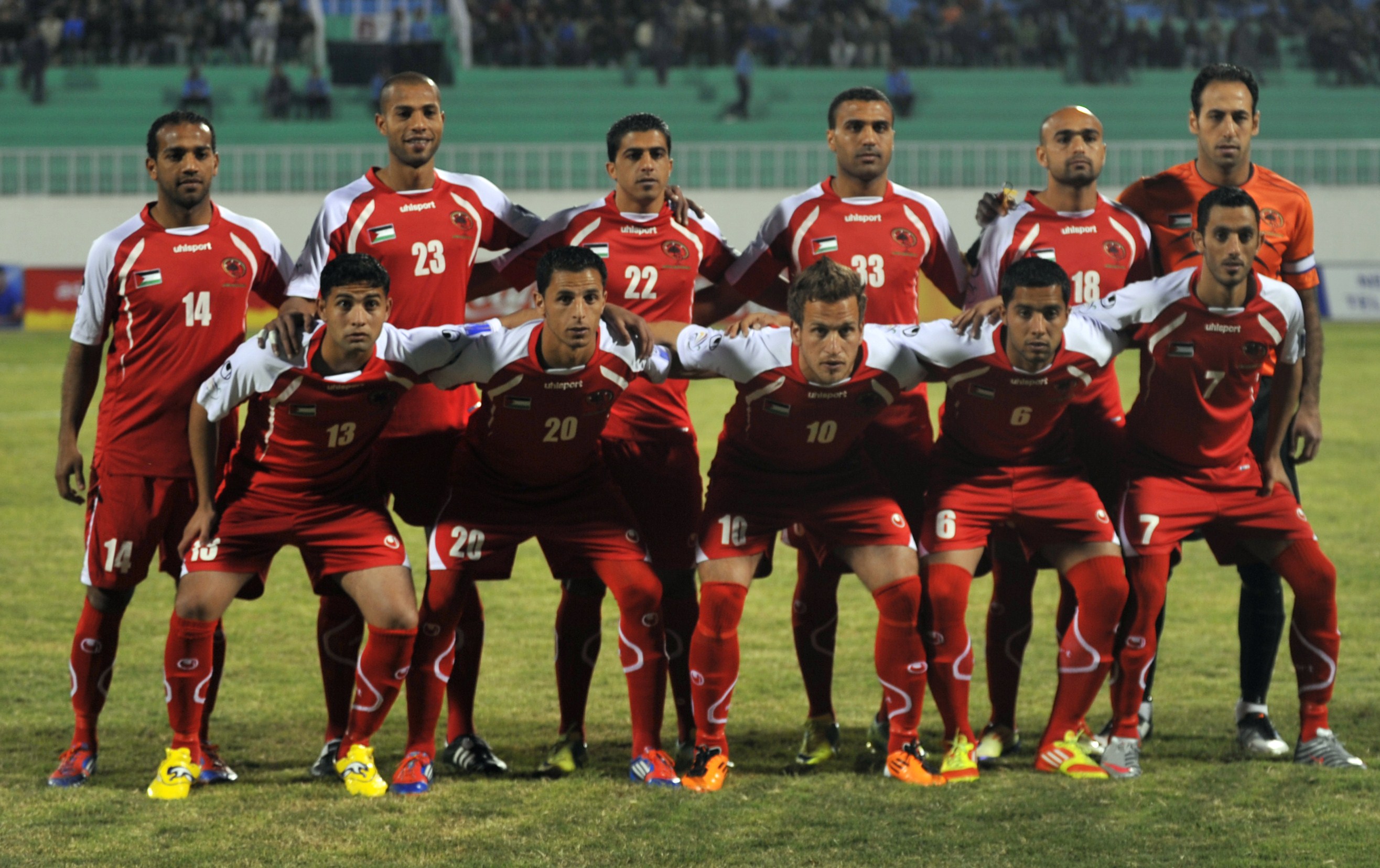 طرد لاعبين من صفوف المنتخب الوطني طرد لاعبين من صفوف المنتخب الوطني