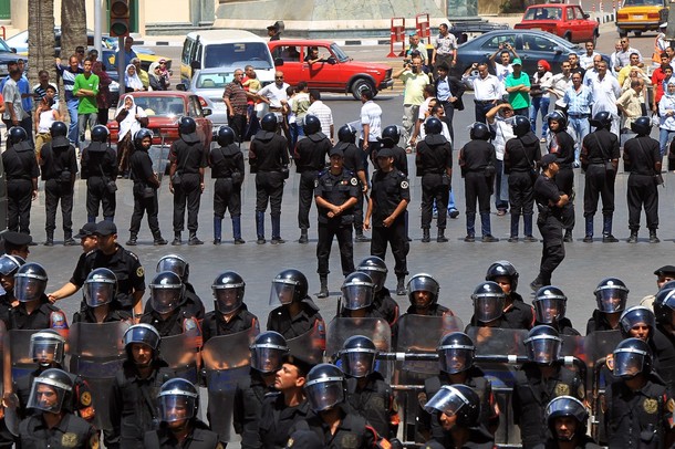 لسفارة الكندية بالقاهرة تغلق.. والأسترالية تحذر رعاياها مصر