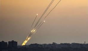 الإعلام العبري يزعم: إطلاق صاروخ من جنوب قطاع غزة باتجاه "غلاف غزة"