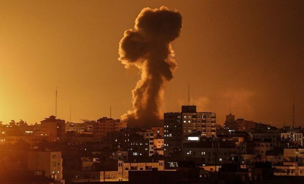 مدفعية الاحتلال تقصف عدة مواقع في قطاع غزة