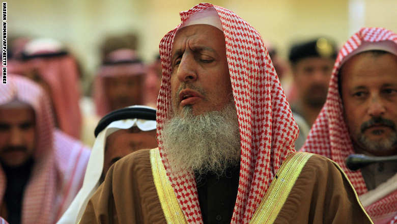مقربون من مفتي السعودية: فتوى "أكل لحم الزوجة" كذب وافتراء